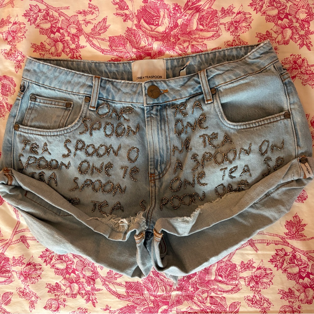 One Teaspoon Bandits low rise denim shorts with embellishments size 28